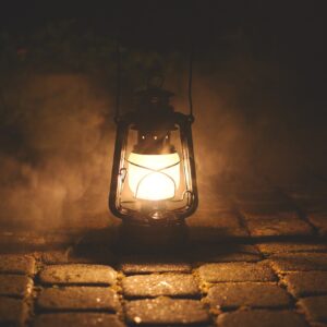 lamp, oil lamp, nostalgia-2903830.jpg